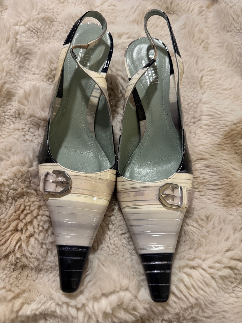 Vintage by Melian pointed heels